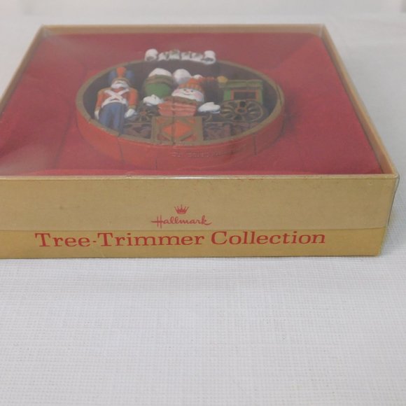 1977 Hallmark Tree Trimmer Collection Vintage Nutcracker Train Jack In Box NIB - Picture 2 of 4